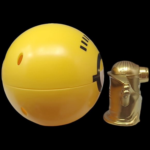 NEW 2019 McDONALDS HAPPY MEAL TOY MINIONS - GOLD DRACULA VAMPIRE MINION - Picture 2 of 10